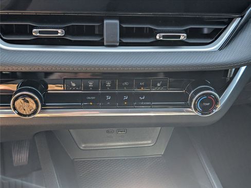 New 2026 Chevrolet Equinox LT w/ Safety and Technology Package AWD/4WD image 22