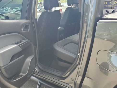 Used 2018 Chevrolet Colorado Z71 AWD/4WD image 35