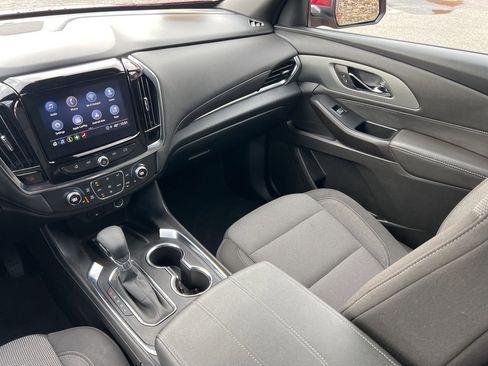 Used 2023 Chevrolet Traverse LT w/ Midnight/Sport Edition image 24