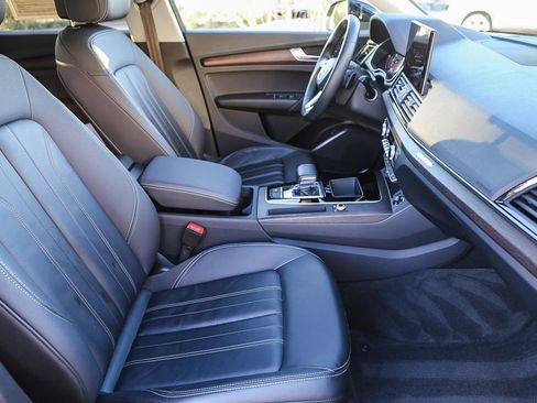 Certified 2023 Audi Q5 2.0T Premium w/ Convenience Package image 17