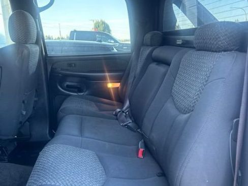 Used 2002 Chevrolet Avalanche 4x4 w/ Off-Road Suspension Pkg image 9