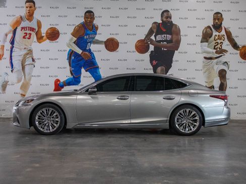 Used 2020 Lexus LS 500 w/ Interior Upgrade Package RWD image 18