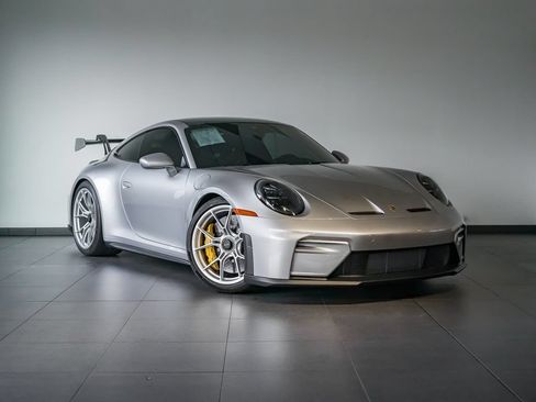 Certified 2026 Porsche 911 GT3 RWD image 9