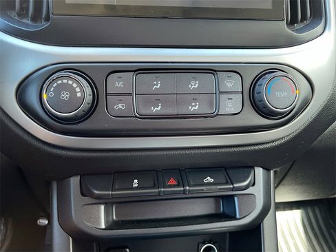 Used 2017 Chevrolet Colorado LT w/ LT Convenience Package image 16