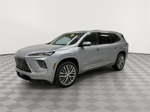 Certified 2025 Buick Enclave Avenir w/ Super Cruise Package image 5