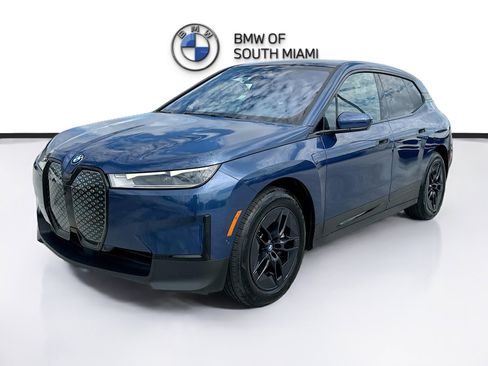 Used 2023 BMW iX xDrive50 w/ Convenience Package AWD/4WD image 3