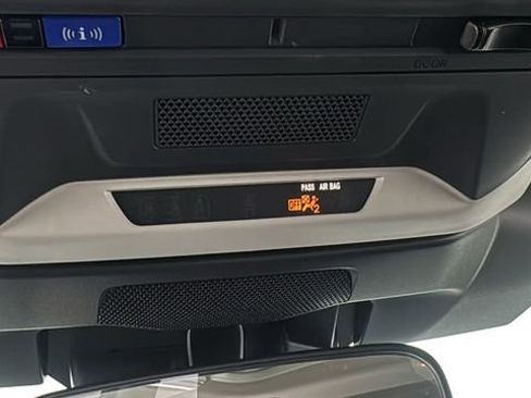 Used 2024 Subaru Crosstrek 2.0i Premium image 30