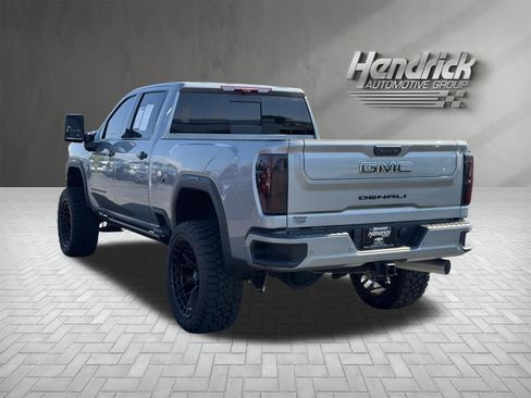 Used 2025 GMC Sierra 2500 Denali Ultimate AWD/4WD image 8