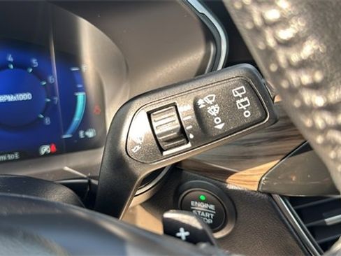 Certified 2020 Ford Escape Titanium w/ Titanium Premium Package 2.0 image 21