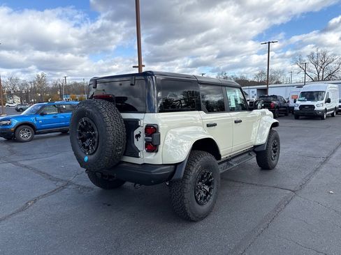 New 2025 Ford Bronco Raptor image 7
