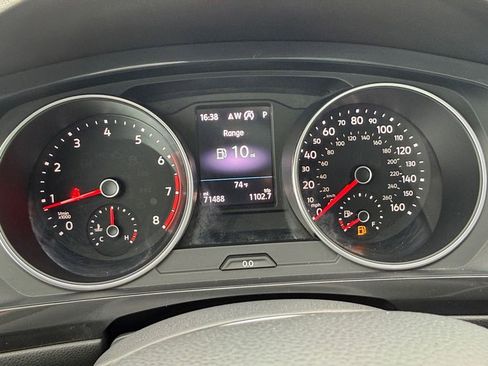 Used 2018 Volkswagen Tiguan SEL AWD/4WD image 13