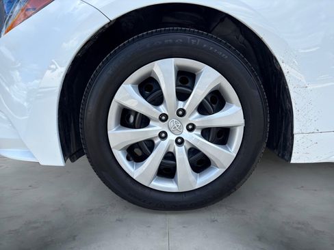 Used 2025 Toyota Corolla LE FWD image 14