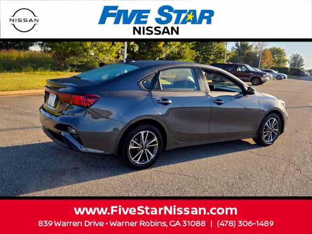 Used 2024 Kia Forte LXS w/ LXS Technology Package FWD image 12