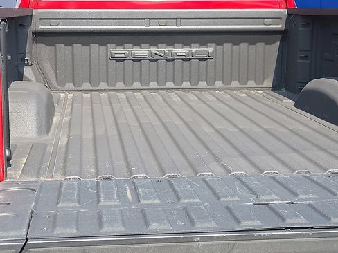 Used 2023 GMC Sierra 2500 Denali w/ Denali Ultimate Package AWD/4WD image 8