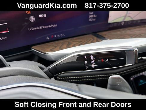 Used 2025 Cadillac Escalade Premium Luxury Platinum RWD image 26