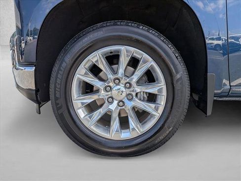 Used 2021 Chevrolet Silverado 1500 LTZ AWD/4WD image 24