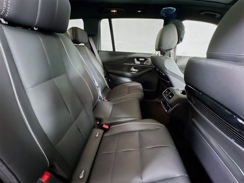New 2025 Mercedes-Benz GLS 580 4MATIC image 30