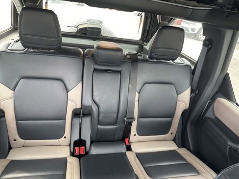 Certified 2024 Ford Bronco Wildtrak AWD/4WD image 9