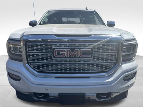 Used 2018 GMC Sierra 1500 Denali w/ Denali Ultimate Package AWD/4WD image 10