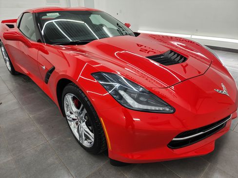 Used 2016 Chevrolet Corvette Stingray Coupe image 2