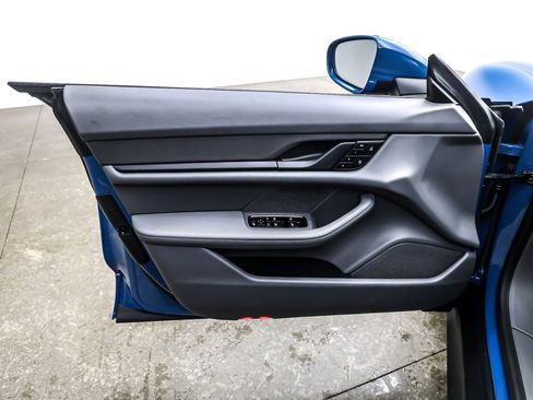 Used 2023 Porsche Taycan image 22