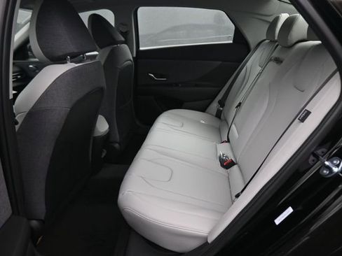 New 2026 Hyundai Elantra Limited image 15