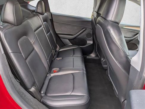 Used 2023 Tesla Model Y Performance image 22