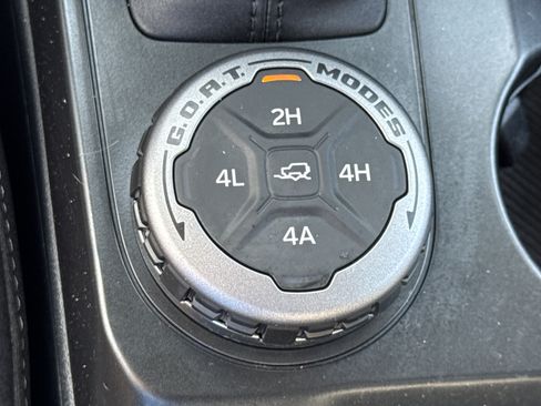 Used 2025 Ford Bronco Badlands AWD/4WD image 21