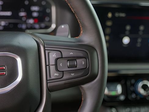 Used 2025 GMC Sierra 1500 AT4 image 16