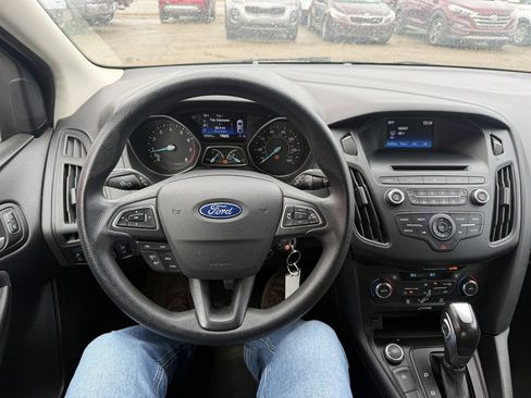 Used 2016 Ford Focus SE image 16