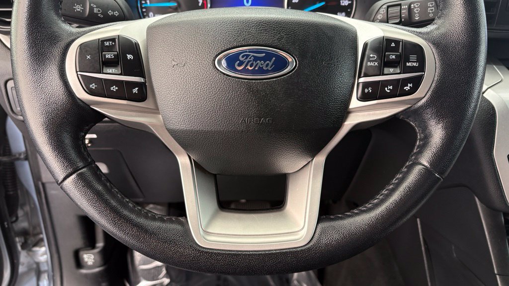 Used 2022 Ford Explorer XLT AWD/4WD image 37