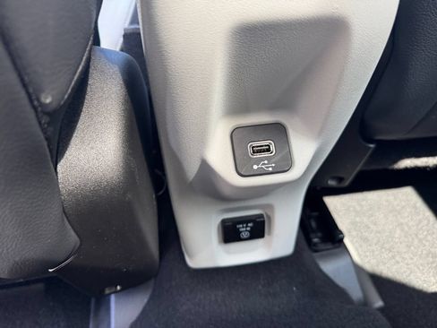 Used 2021 Jeep Renegade Limited w/ Sun & Sound Group AWD/4WD image 20