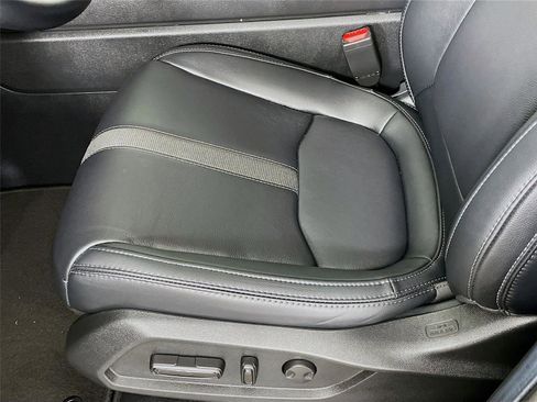 Certified 2025 Honda Pilot Touring image 26