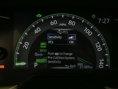 Used 2023 Toyota RAV4 SE image 38