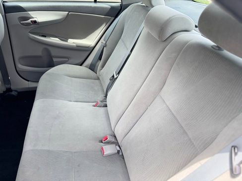 Used 2012 Toyota Corolla LE FWD image 7