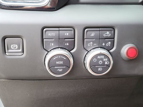 Used 2024 GMC Sierra 2500 Denali Ultimate w/ Max Trailering Package image 28