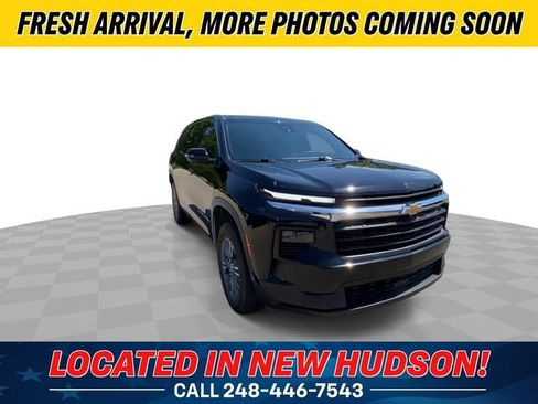 Used 2024 Chevrolet Traverse LS AWD/4WD image 4