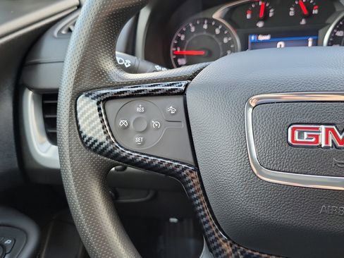 Used 2024 GMC Terrain SLE w/ Driver Convenience Package FWD image 19