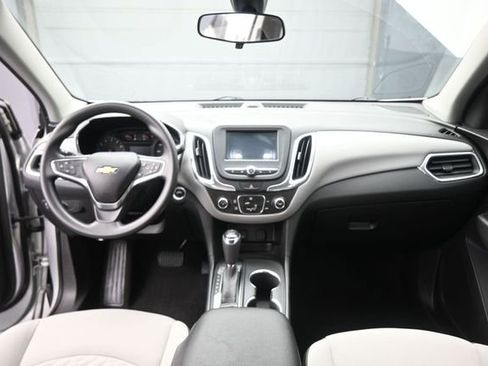 Used 2018 Chevrolet Equinox LS w/ LPO, Cargo Package FWD image 28