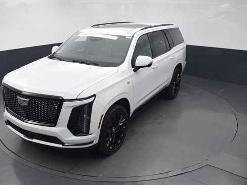 Certified 2026 Cadillac Escalade Platinum Sport w/ LPO, ONYX Package AWD/4WD image 45