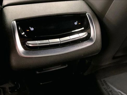 Used 2023 Cadillac XT6 Premium Luxury image 34