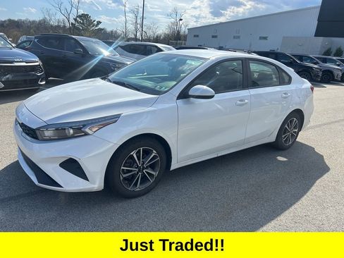 Used 2022 Kia Forte LXS image 1