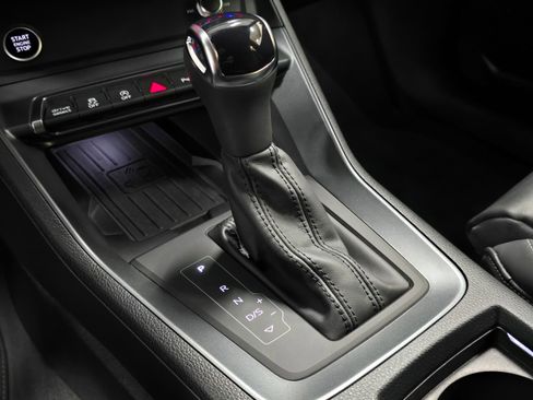 Certified 2025 Audi Q3 2.0T Premium w/ Convenience Package image 16