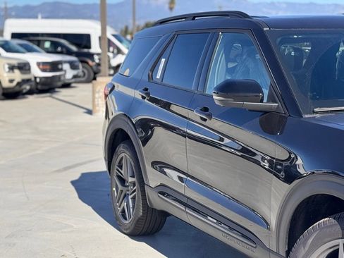 New 2026 Ford Explorer ST w/ Sun And Sound Package image 5