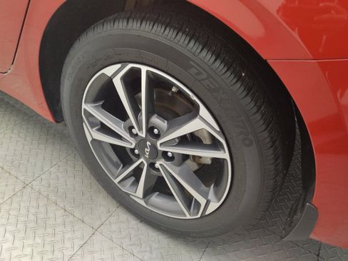 Used 2023 Kia Forte LXS image 31