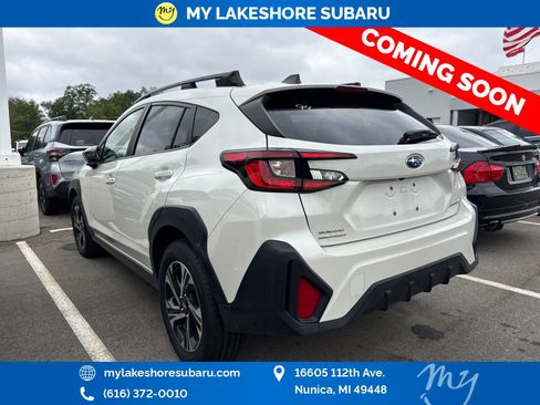 Used 2025 Subaru Crosstrek 2.5i Premium AWD/4WD image 4