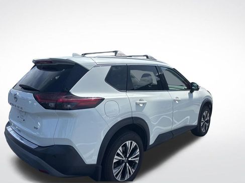 Certified 2021 Nissan Rogue SV w/ Premium Package FWD image 9