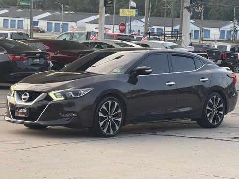 Used 2016 Nissan Maxima SR FWD image 3