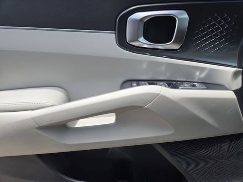 New 2026 Kia Sorento S FWD image 16