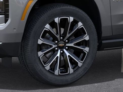 New 2026 Chevrolet Suburban High Country AWD/4WD image 10